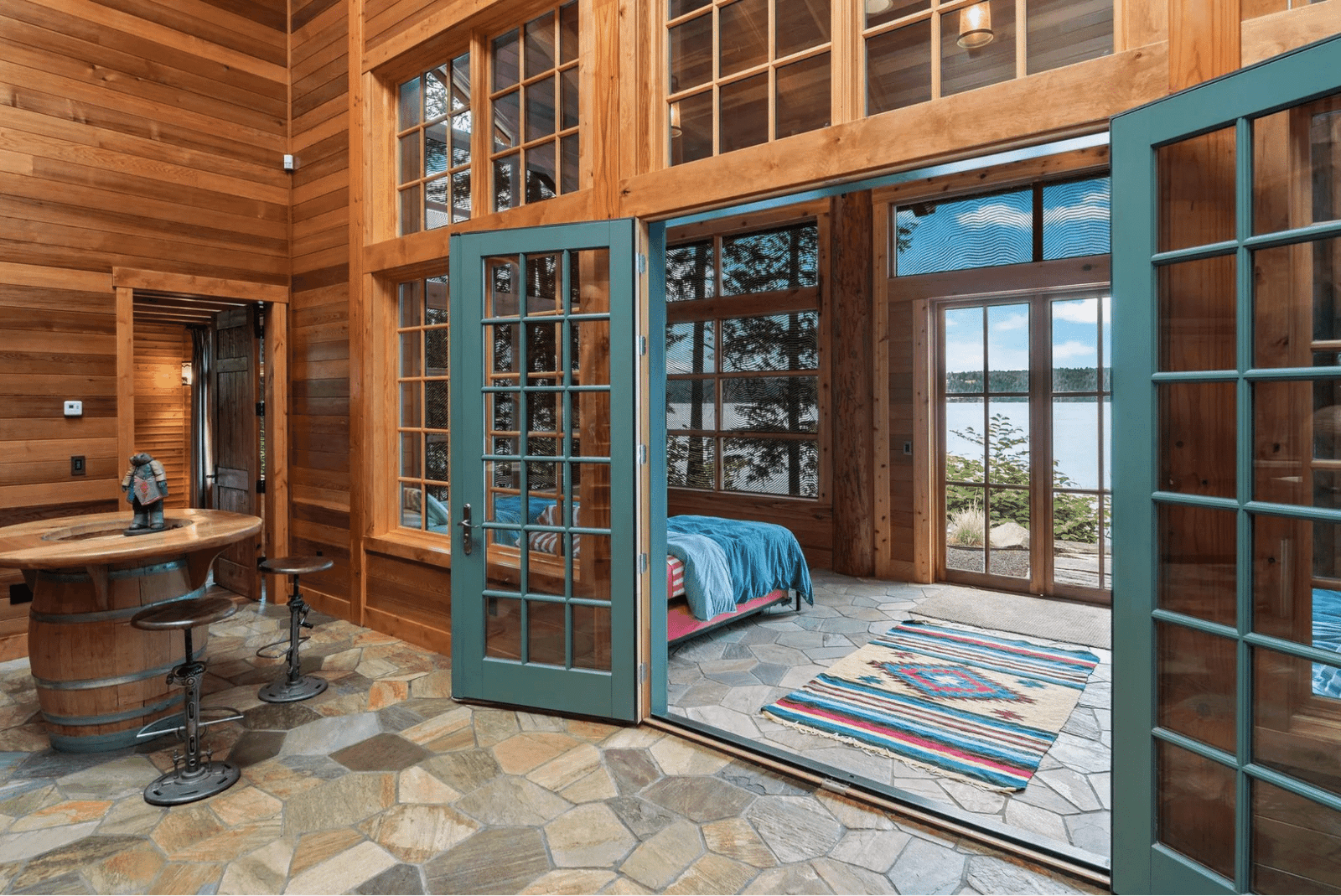 Screened patio entrance